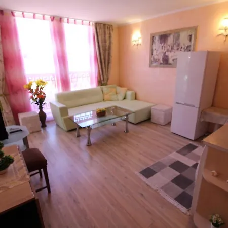 Victoria - Menada Apartmán *